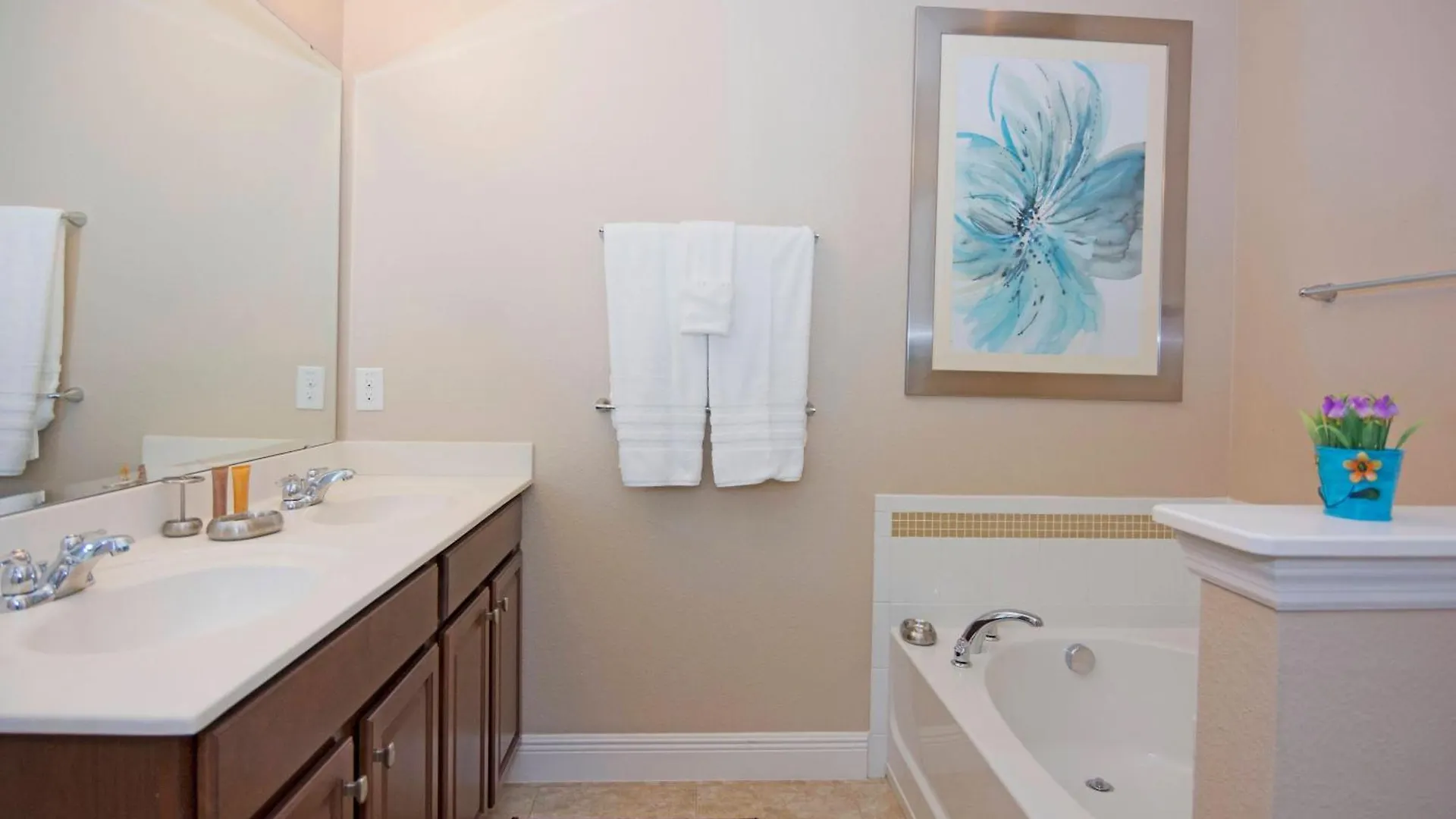 Solterra Resort 5 Bedroom Vacation Home With Pool 1604 Davenport 0*,